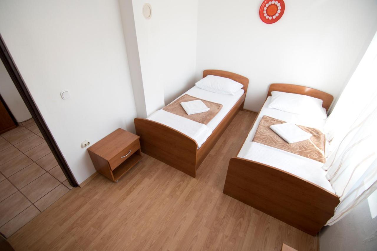 Apartmani Juric Vir Eksteriør billede
