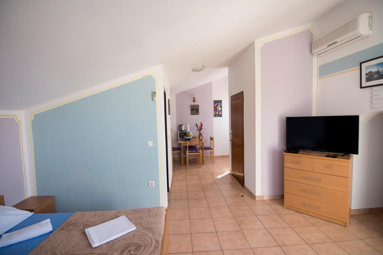 Apartmani Juric Vir Eksteriør billede