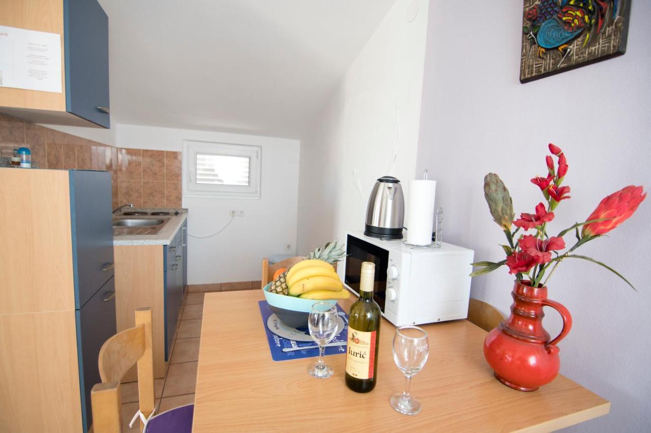 Apartmani Juric Vir Eksteriør billede